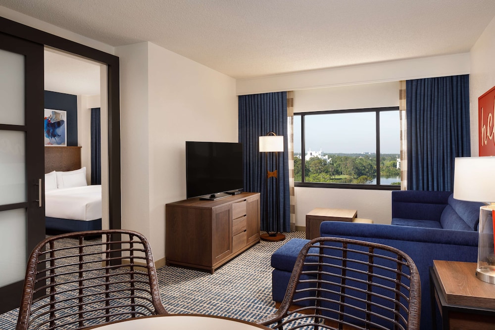 Suite, 2 Queen Beds, Accessible, Bathtub (Mobility & Hearing)