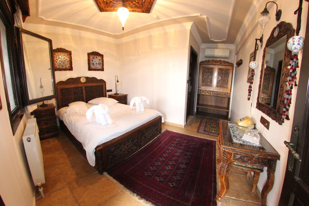 Double Room - Photo 2