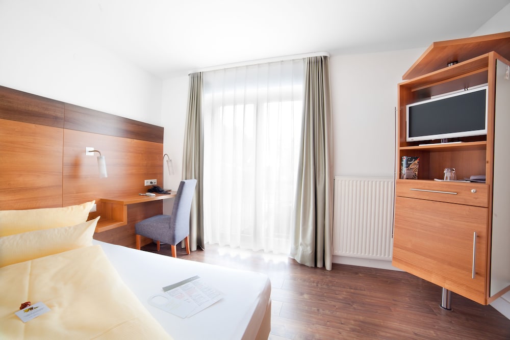 Comfort Single Room, River View photo 2