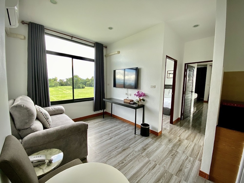 Family Suite - Photo 7