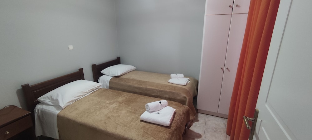 Apartment, 1 Bedroom, Partial Sea View photo 3