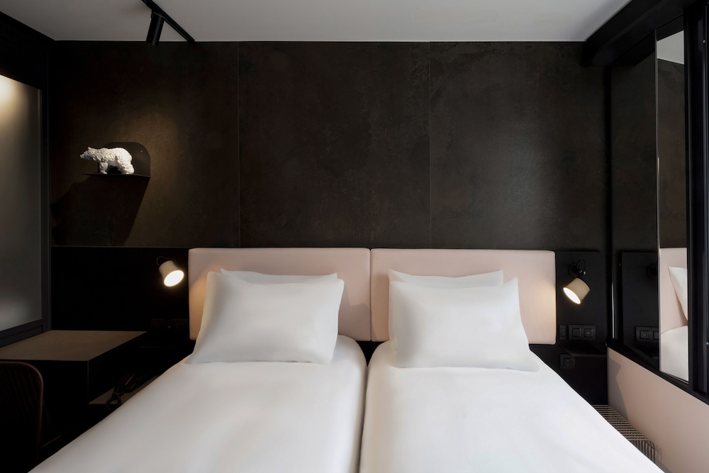 Chambres Adjacentes 1 Chambre 2 lits simples et 1 Chambre double