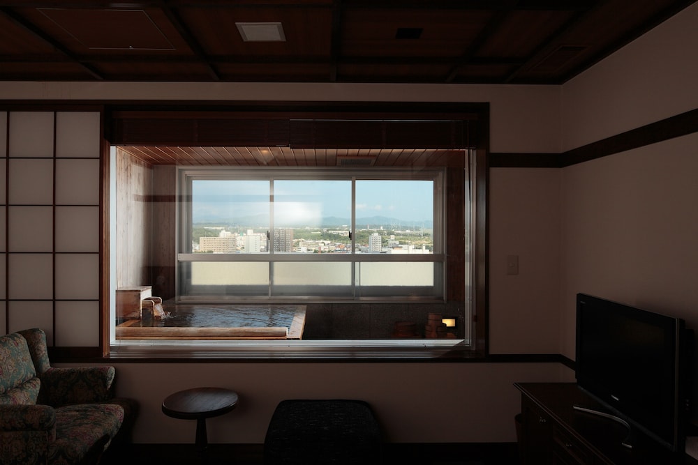 Japanese-Modern Suite with Hot Spring Bath photo 2