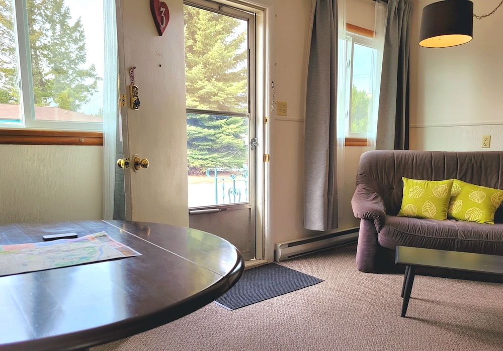 Deluxe Suite, 1 Queen Bed photo 2