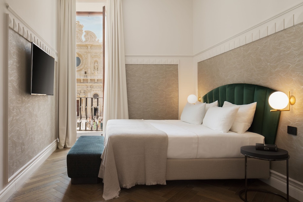 Junior Studio Suite, City View - Photo 3