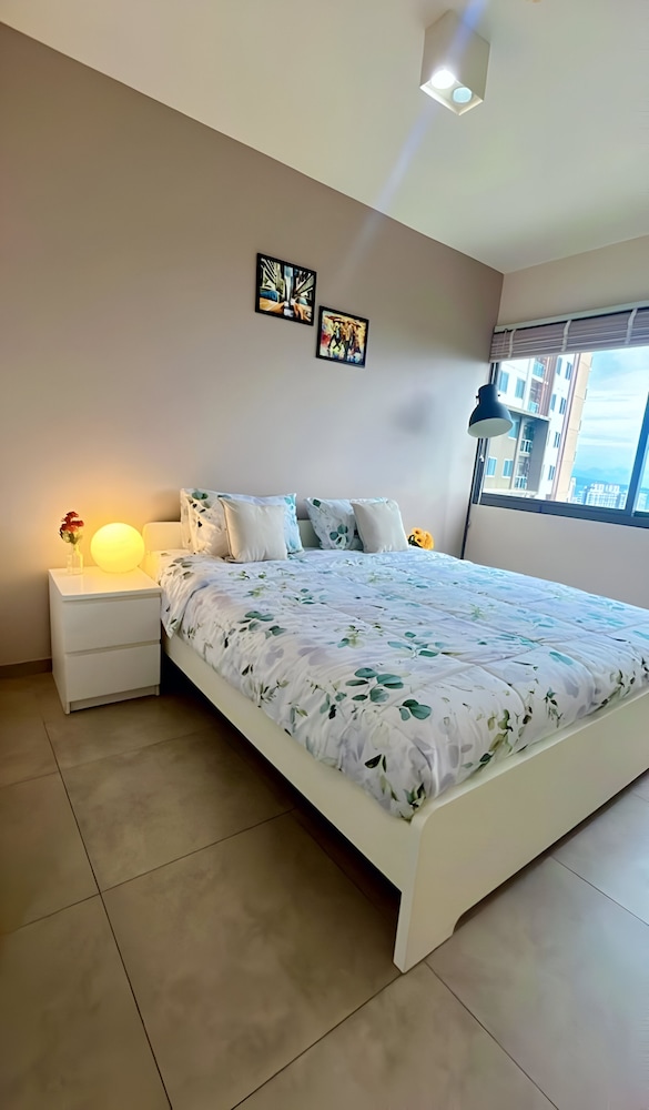 Apartment, 3 Bedrooms, Smoking, Balcony