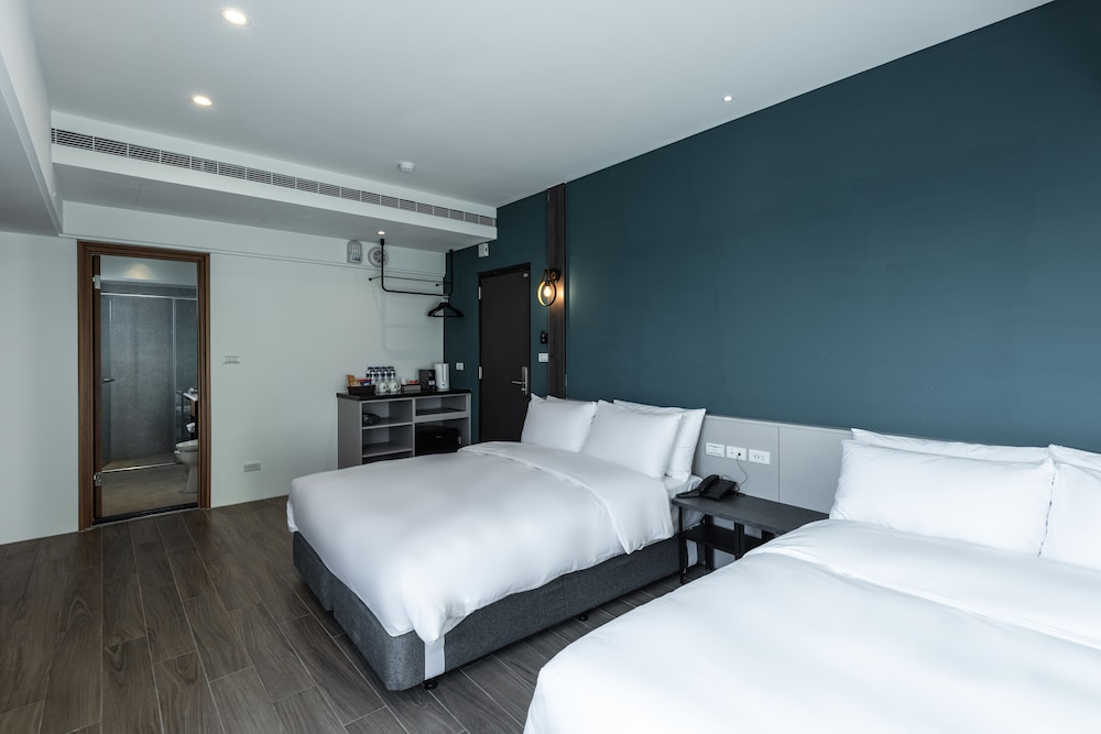 Deluxe Quadruple Room - Photo 3