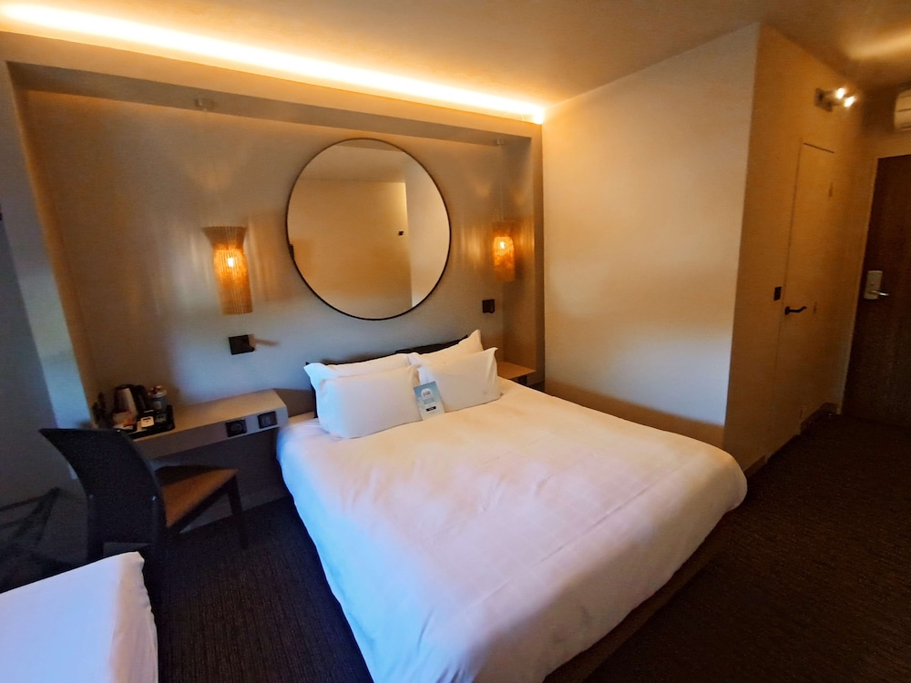 Standard Room, Multiple Beds - Photo 2
