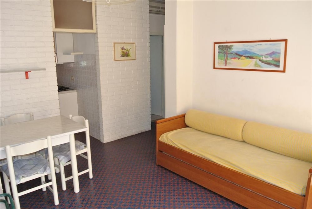Villa, Smoking