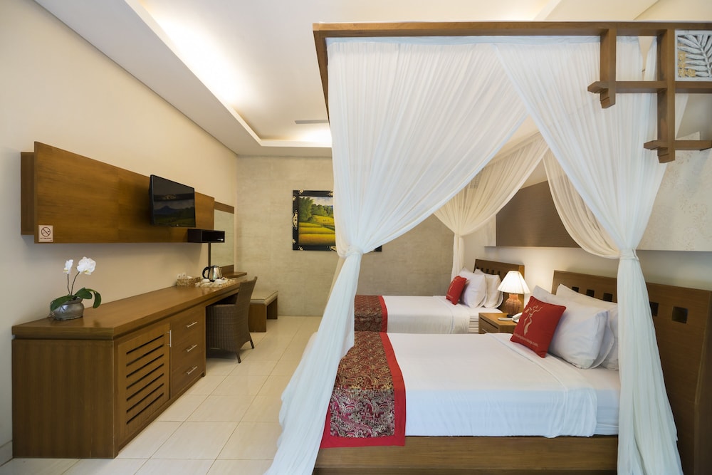 Deluxe Room, Poolside photo 2