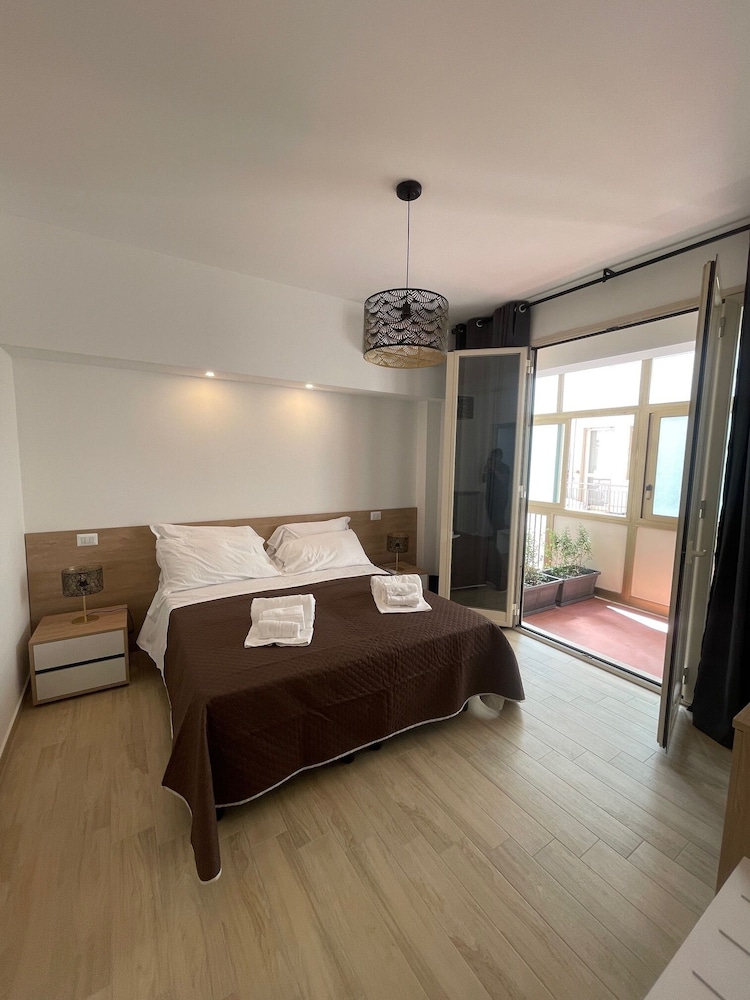 Deluxe Double or Twin Room, City View