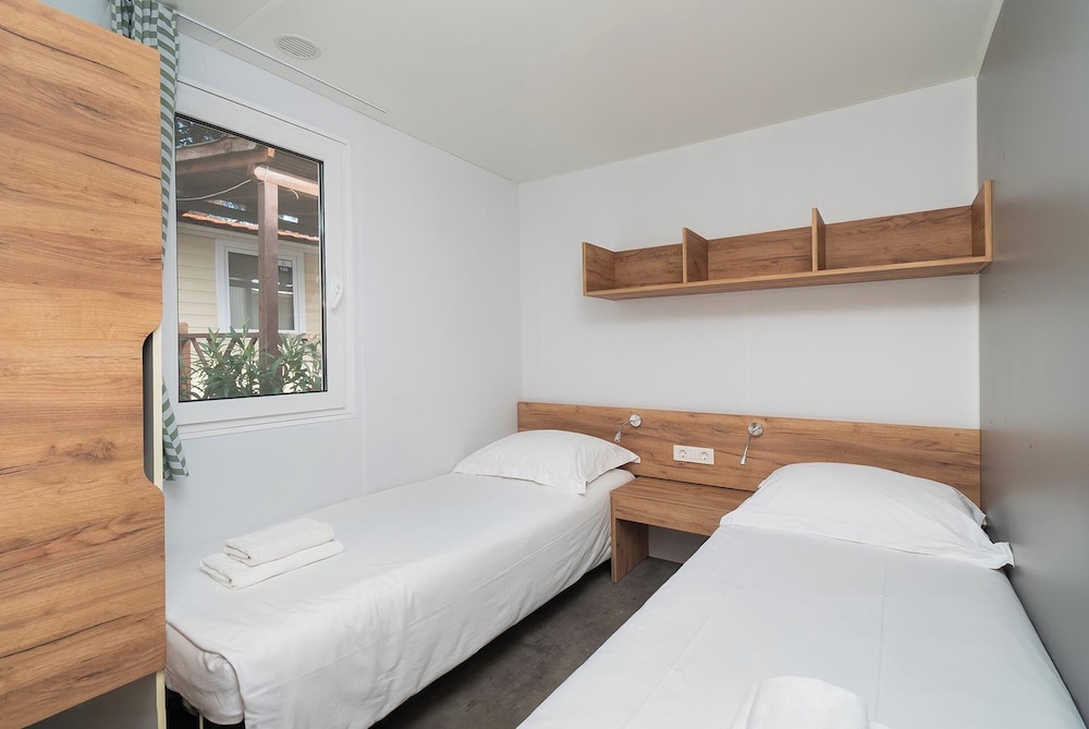 Premium Mobile Home photo 2