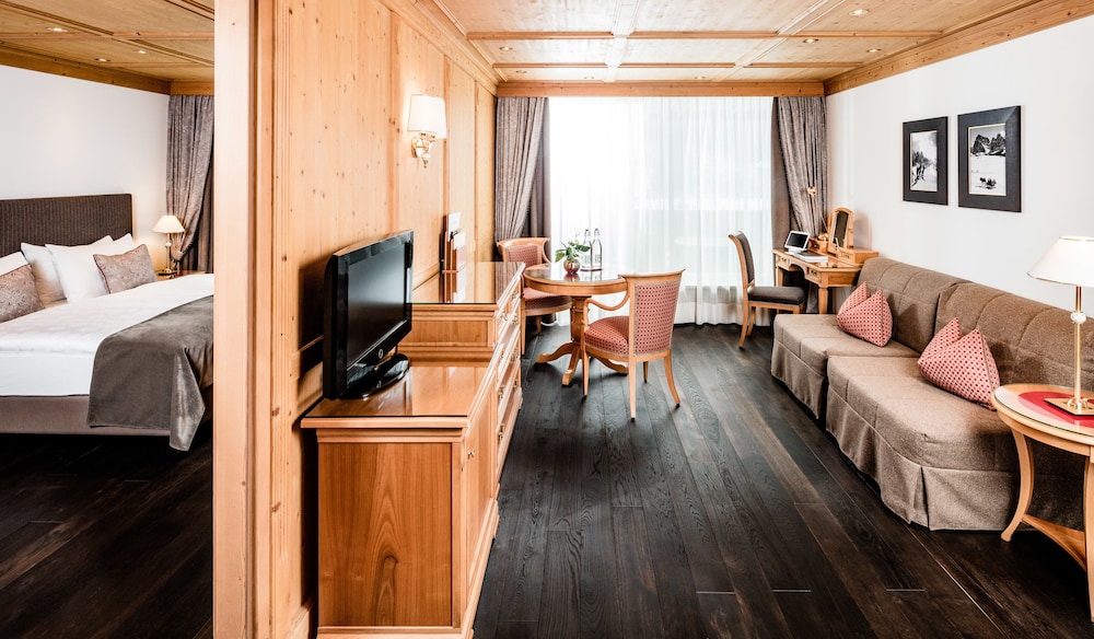 Suite, 1 Bedroom (Alpenroyal) photo 1