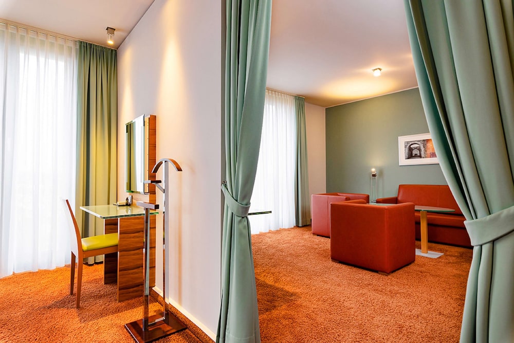Suite, Balcony - Photo 2