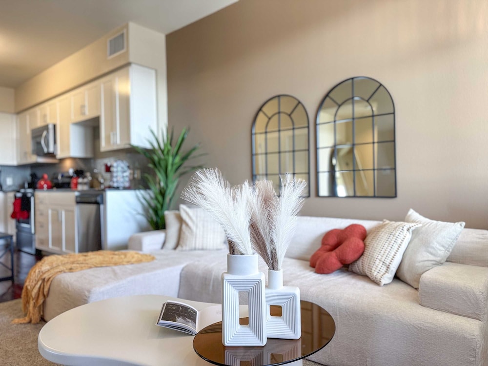 Stylish Getaway W Pool GYM Parking 10 Min to Cedar, Billede 35