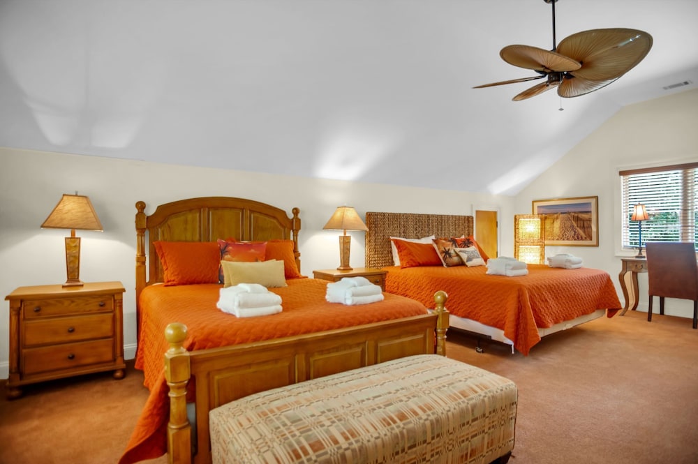 House, Multiple Beds, Kitchen, Pool View (47 Heritage Road)