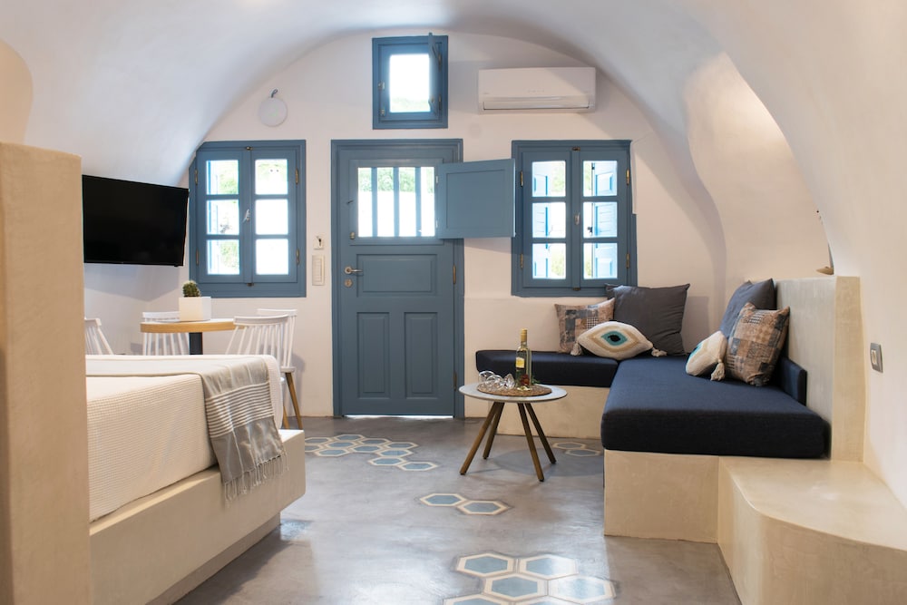 House, 1 Double Bed with Sofa bed, Jetted Tub (Canava)