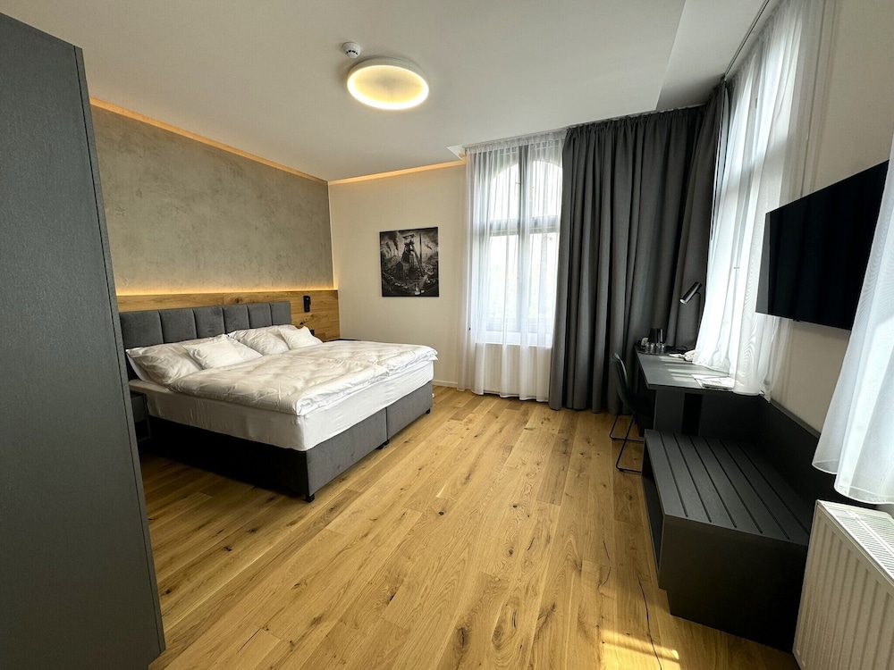Business Double Room, 1 King Bed photo 1