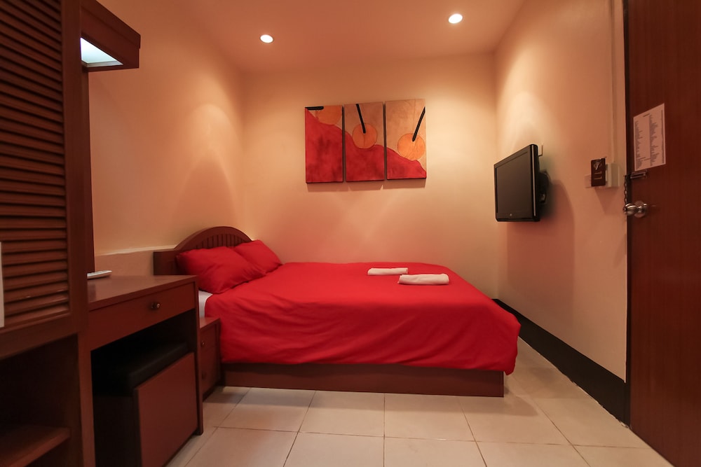 Standard Double Room, No Windows