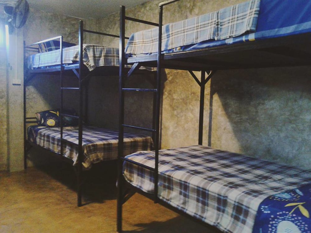 10 Beds Mixed Dormitory, Fan photo 1