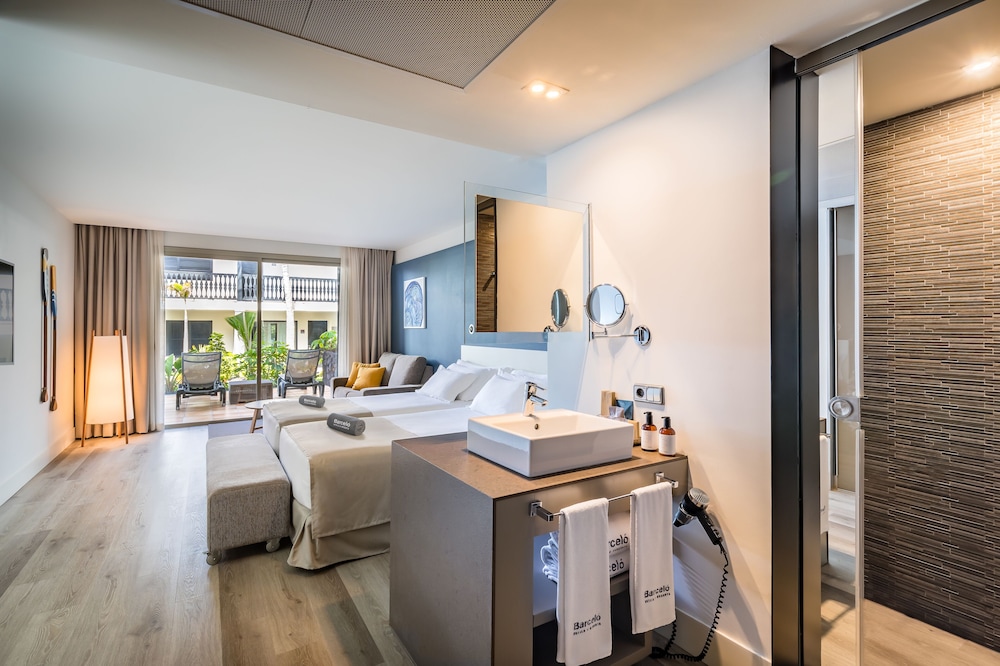 Deluxe Studio (2 Adults + 1 Child)