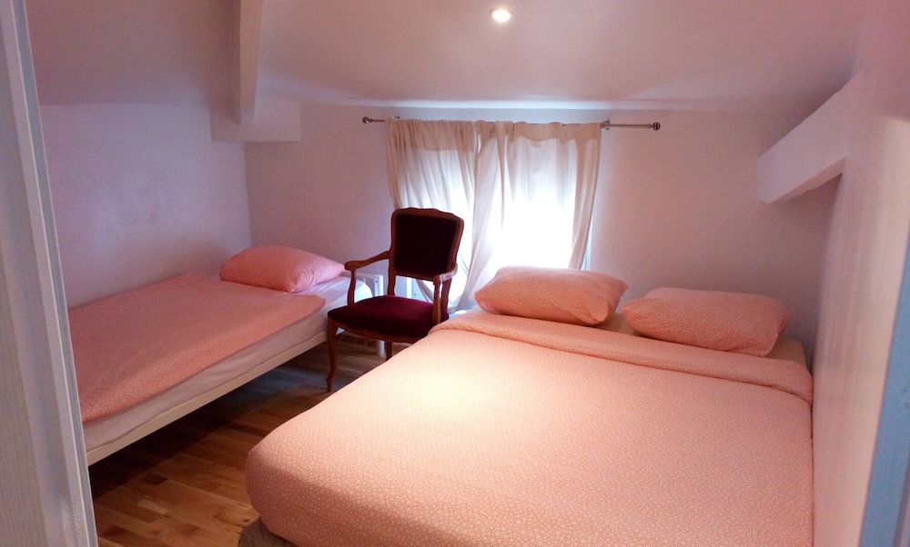 Triple Room, Private Bathroom photo 1