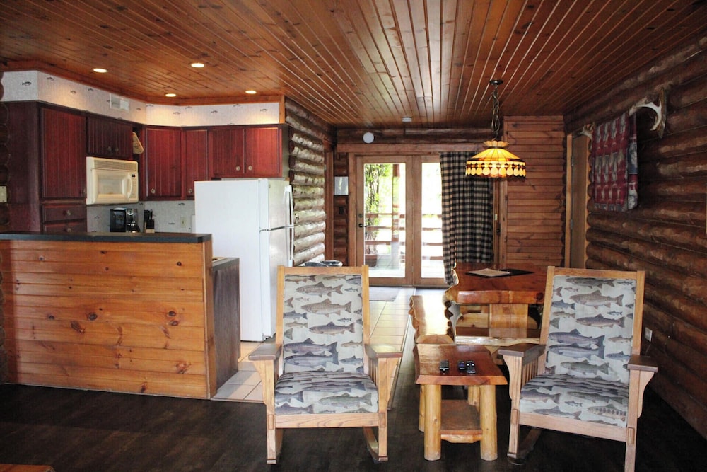 2 bedroom Riverview Master Villa (8 person) photo 3