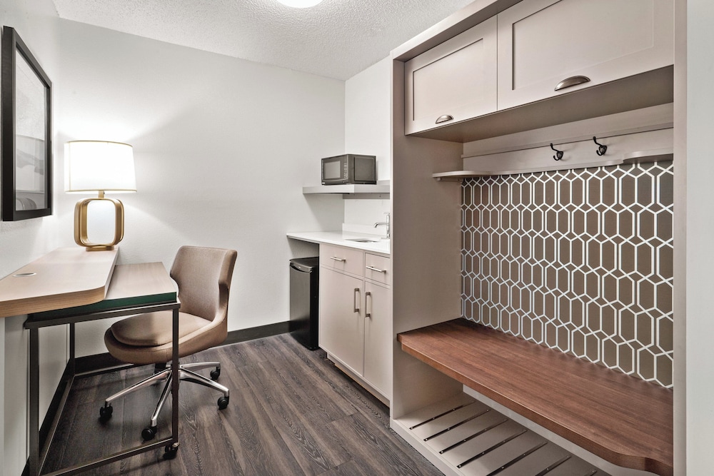 Suite, Multiple Beds - Photo 1