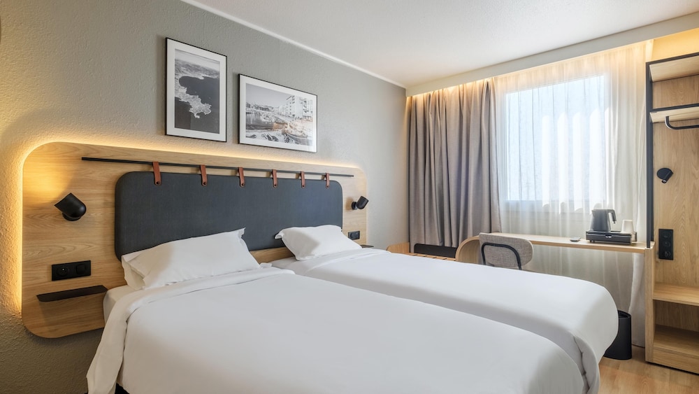 Standard Room, Multiple Beds, Connecting Rooms