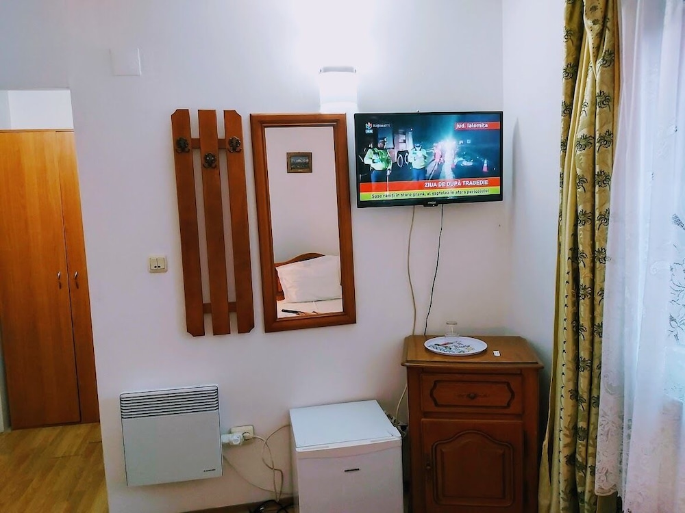Standard Twin Room, Hill View photo 3