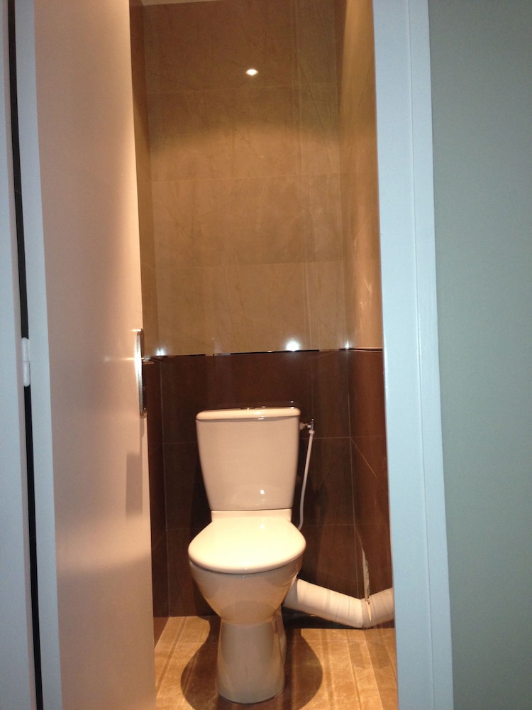 Deluxe Double or Twin Room - Photo 5