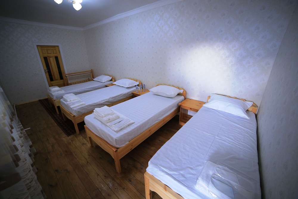 Classic Quadruple Room - Photo 1