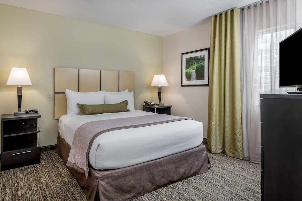 Suite, 1 Bedroom, Accessible Bathtub (Mobility) - Photo 3