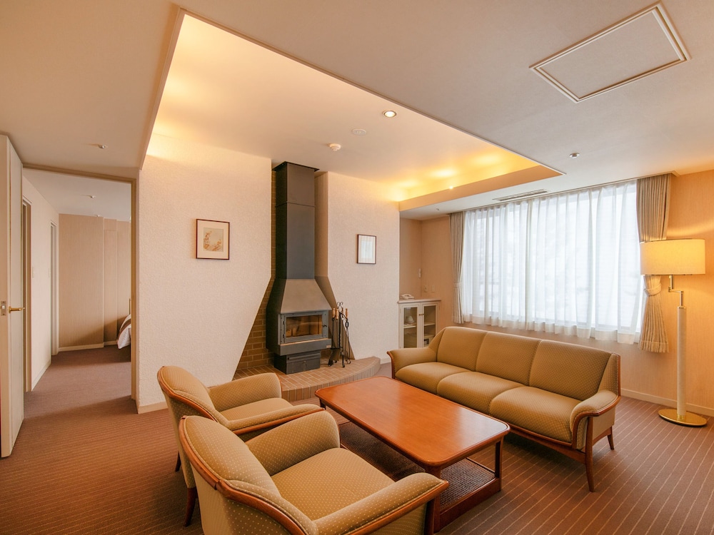 South Suite, 2 Bedrooms, Non Smoking (for 2 People, South Wing)