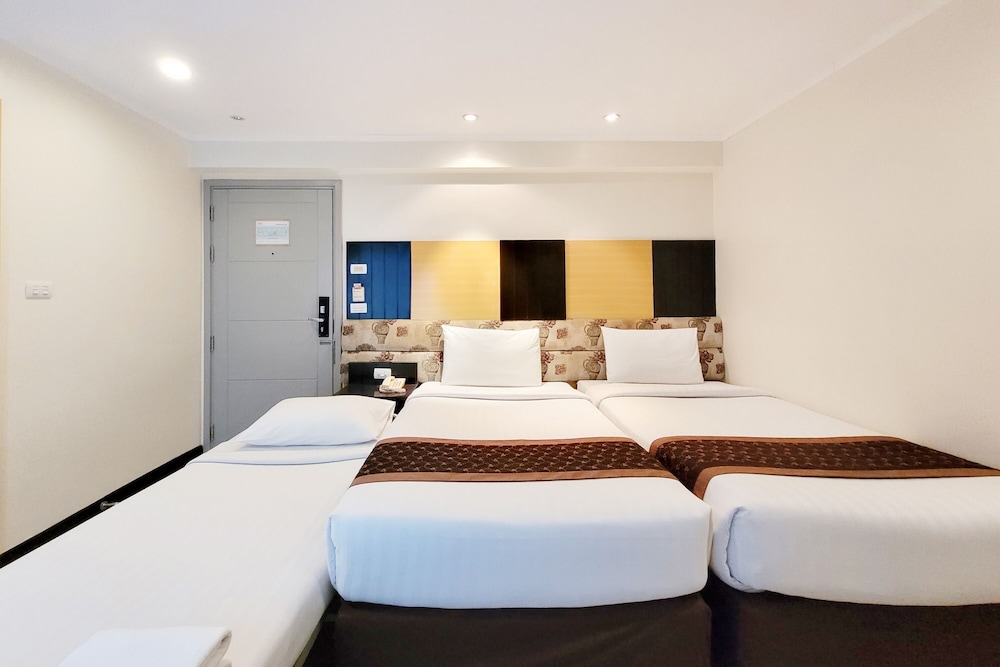 Superior room with extra bed photo 3