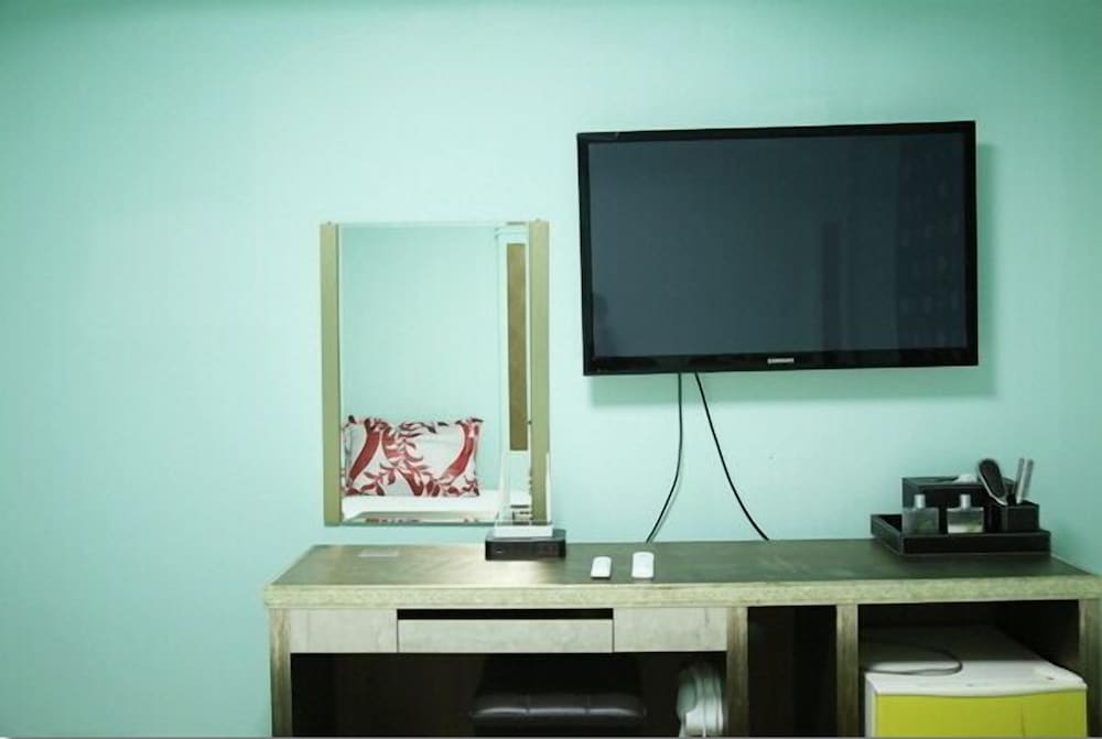 Family Room photo 2