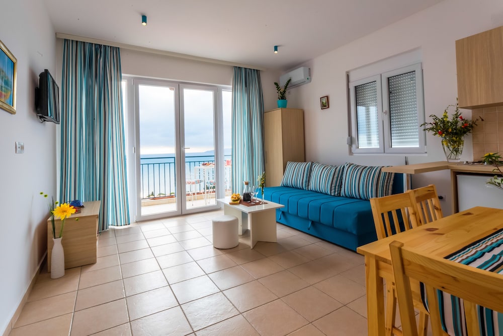 Apartment, 1 Bedroom, Sea View photo 3