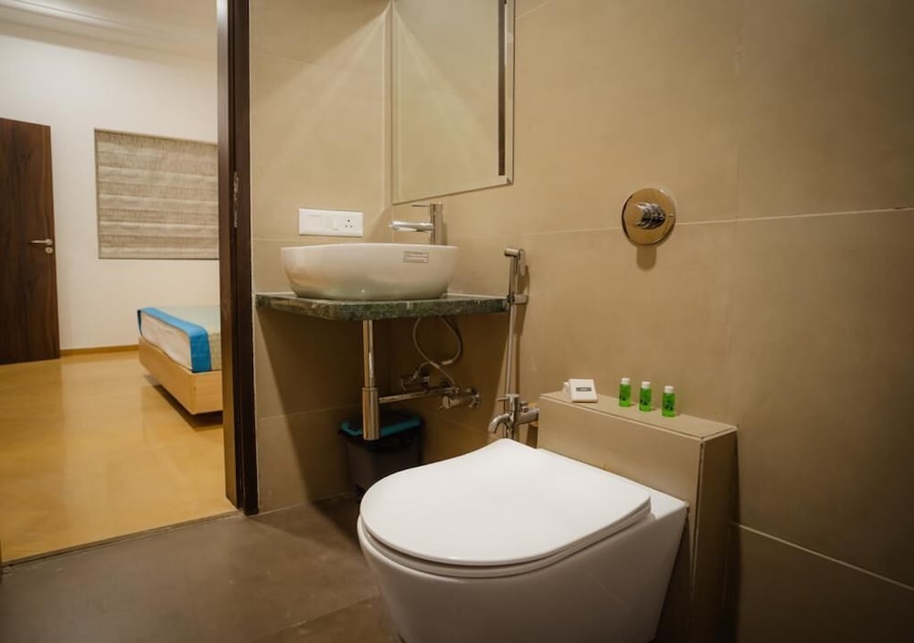Deluxe Room - Photo 7