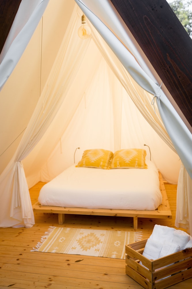 Signature Tent, Shared Bathroom (2 pax)