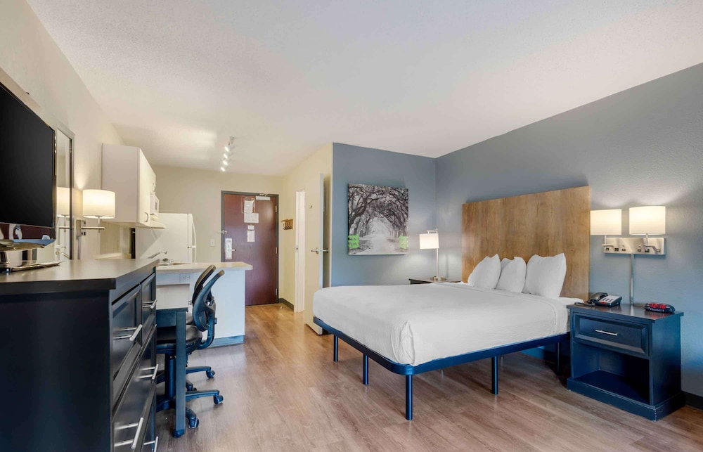 Studio, 1 Queen Bed, Non Smoking - Photo 3