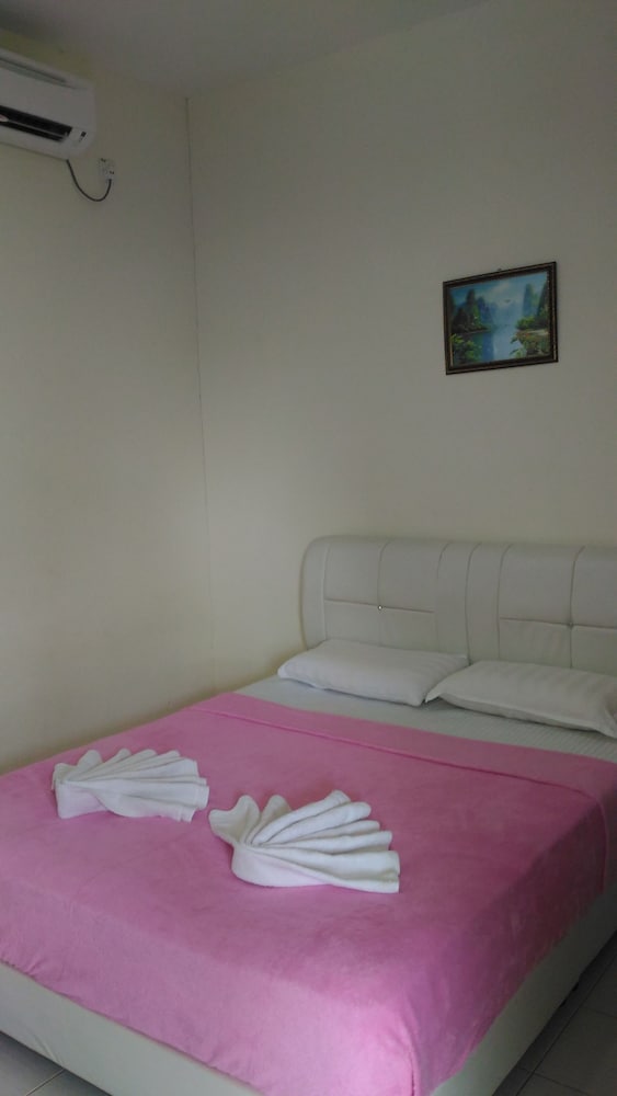 Double Room (Tok Wan) photo 3
