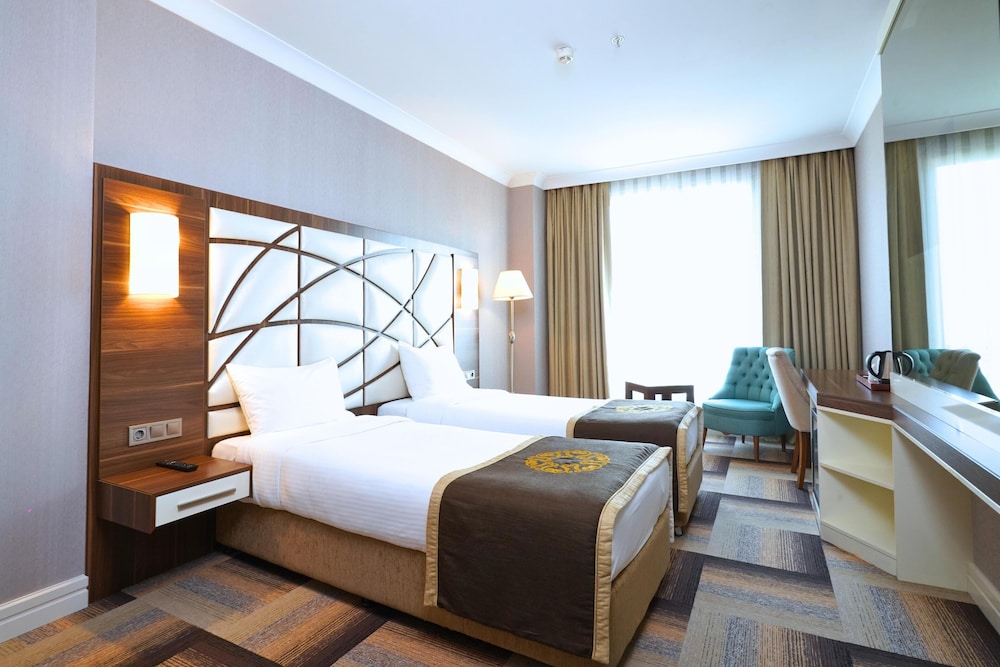 Superior Double or Twin Room, Non Smoking, City View photo 2