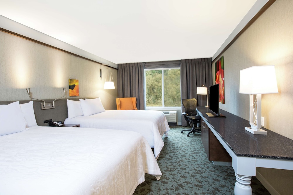 Room, 2 Queen Beds, Accessible, Bathtub (Mobility/Hearing) photo 3