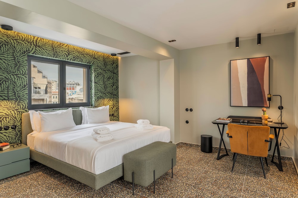 Luxury Double Room, Balcony, City View photo 2
