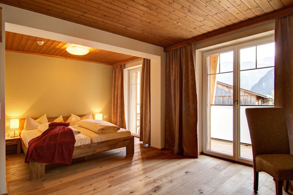 Standard Double Room, Balcony, Mountain View