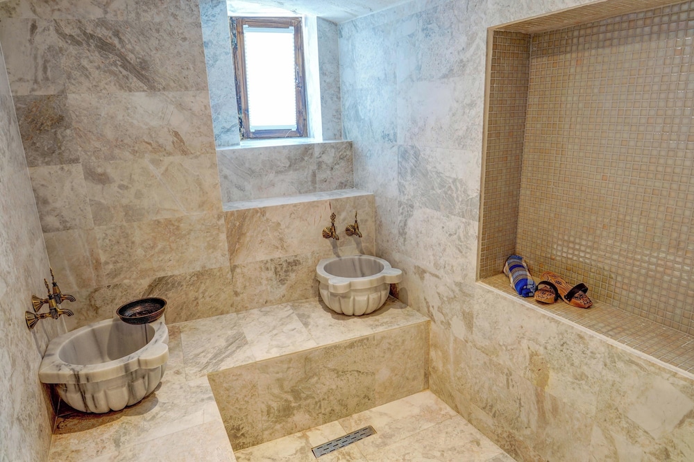King Suite with Hammam and Sauna - Photo 3