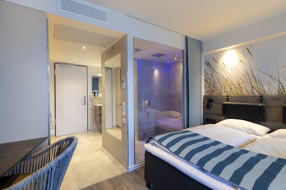 Comfort Room, 1 Bedroom, Non Smoking, Courtyard View