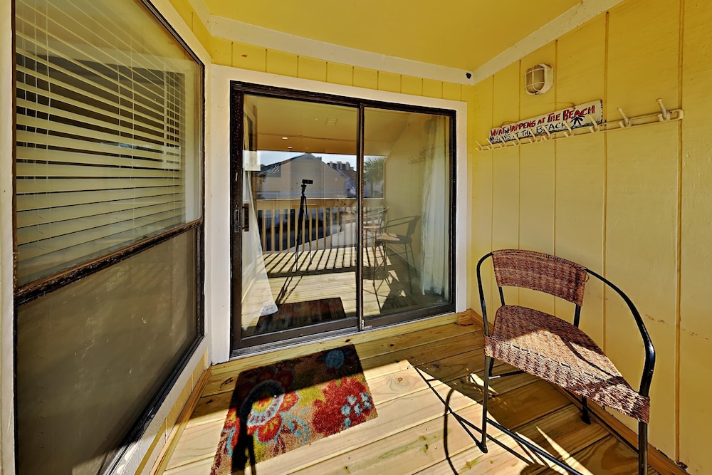 Condo, 1 Queen Bed, Balcony (#8246 - No Pets) photo 2