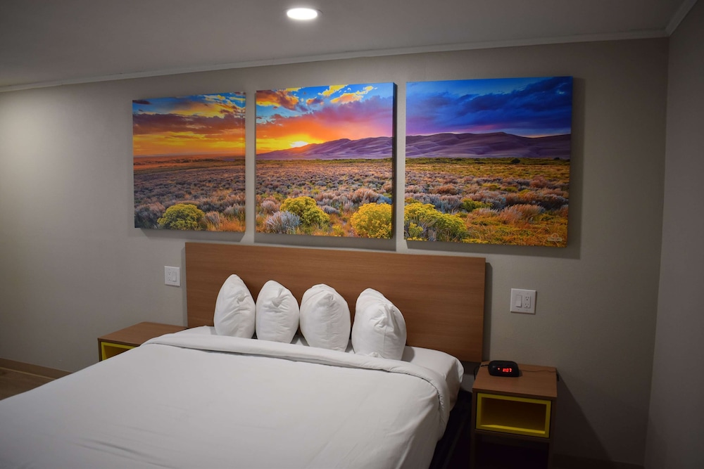 Studio Suite, 1 King Bed, Non Smoking - Photo 2