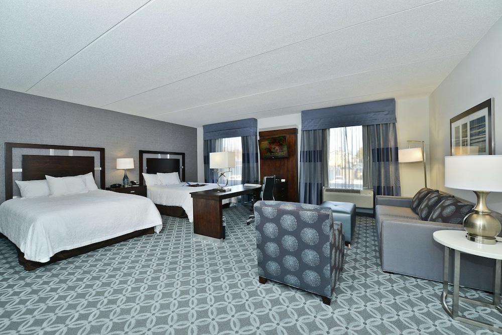 Suite, 2 Queen Beds, Non Smoking - Photo 6